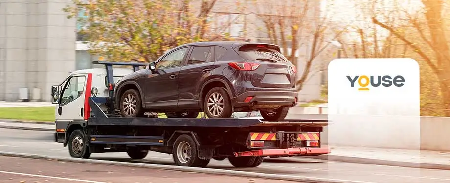 O que a Youse cobre? Na imagem, carro é levado após ocorrência de sinistro, mas dono possui seguro Youse automóvel