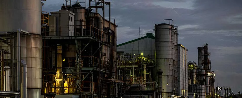 Quem deve contratar os seguros industriais? Na imagem, vemos ind&uacute;stria em alus&atilde;o ao seguro que pode ser contratado por qualquer empresa que atue no ramo industrial 