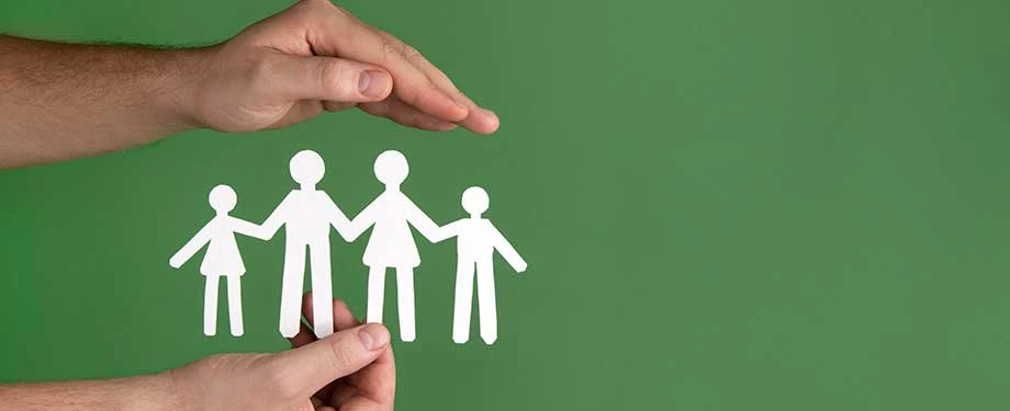 O que &eacute; um seguro de vida em grupo? Na imagem, bonecos representam o seguro de vida coletivo, que pode ser contratado por empresas de diferentes portes e segmentos 